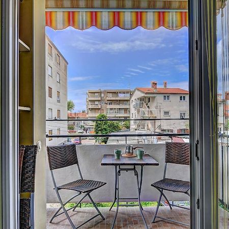 Lina Apartment Pula Ngoại thất bức ảnh