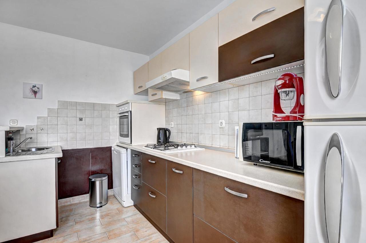 Lina Apartment Pula Ngoại thất bức ảnh
