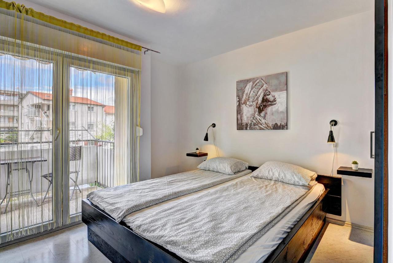 Lina Apartment Pula Ngoại thất bức ảnh