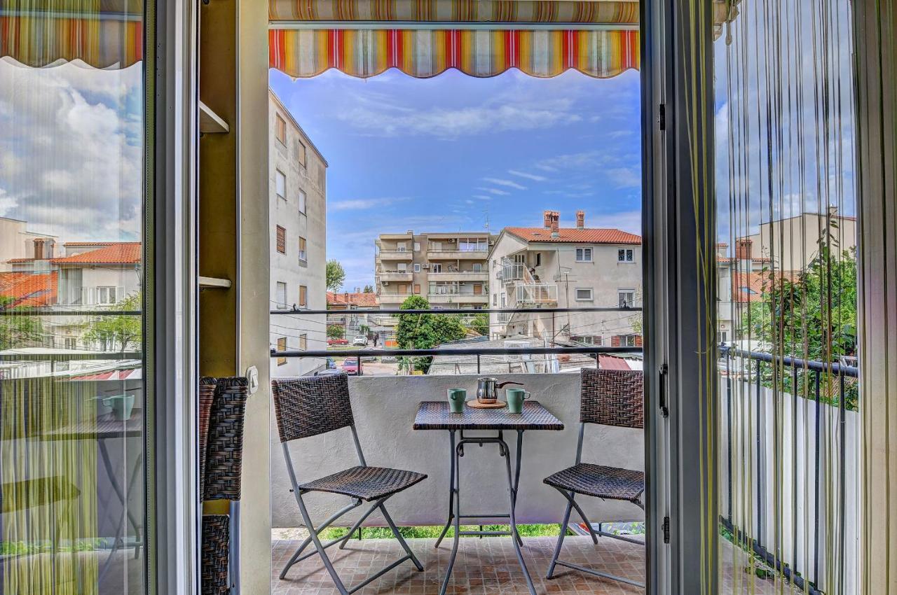 Lina Apartment Pula Ngoại thất bức ảnh